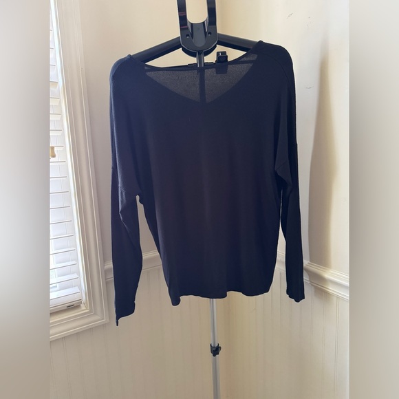 American Eagle Outfitters Black Twist-Front V-Neck Top - Picture 4 of 8